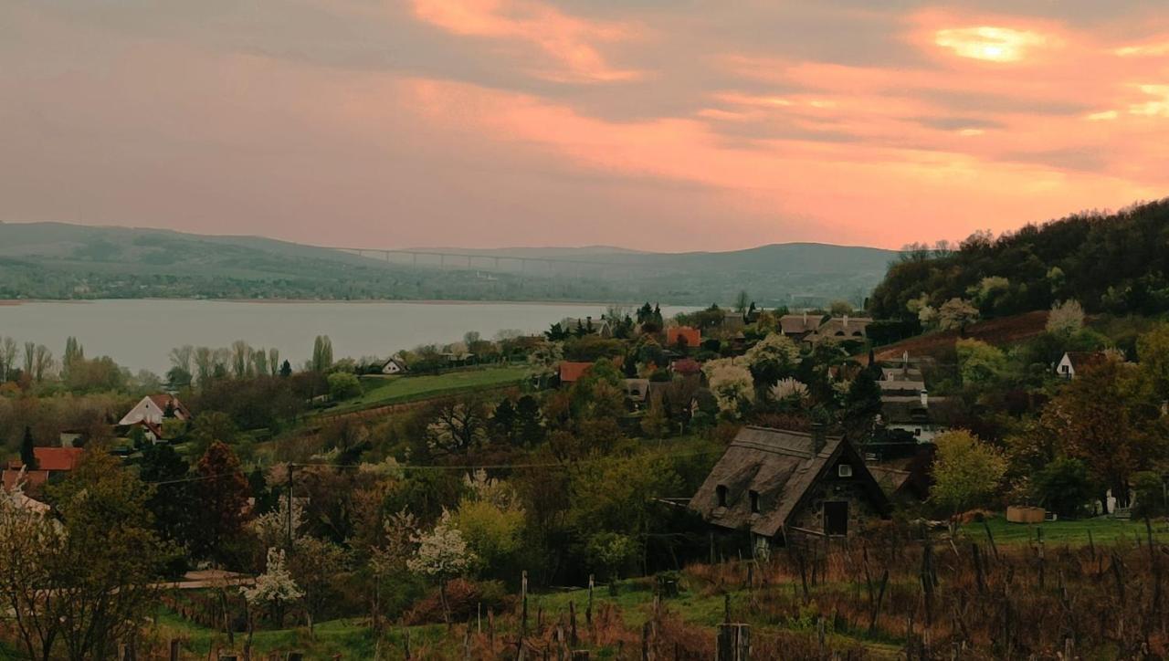 Boti Hill Natural Tihany Exterior photo